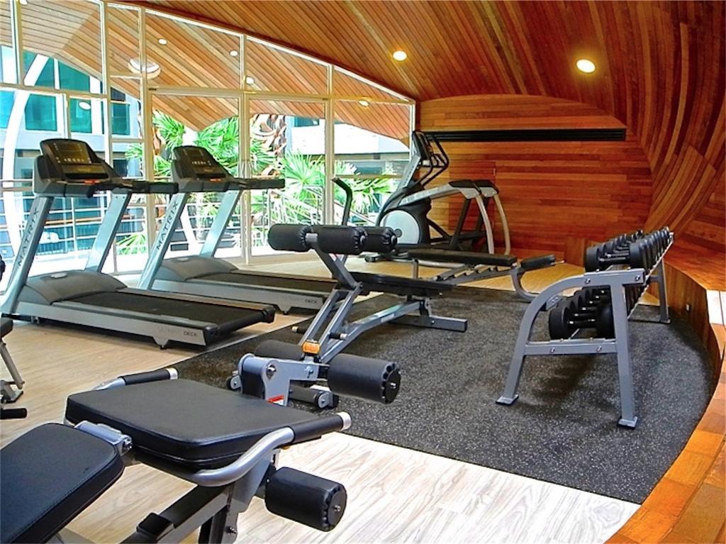 Emerald 1 Bedroom With Nice View Apartment